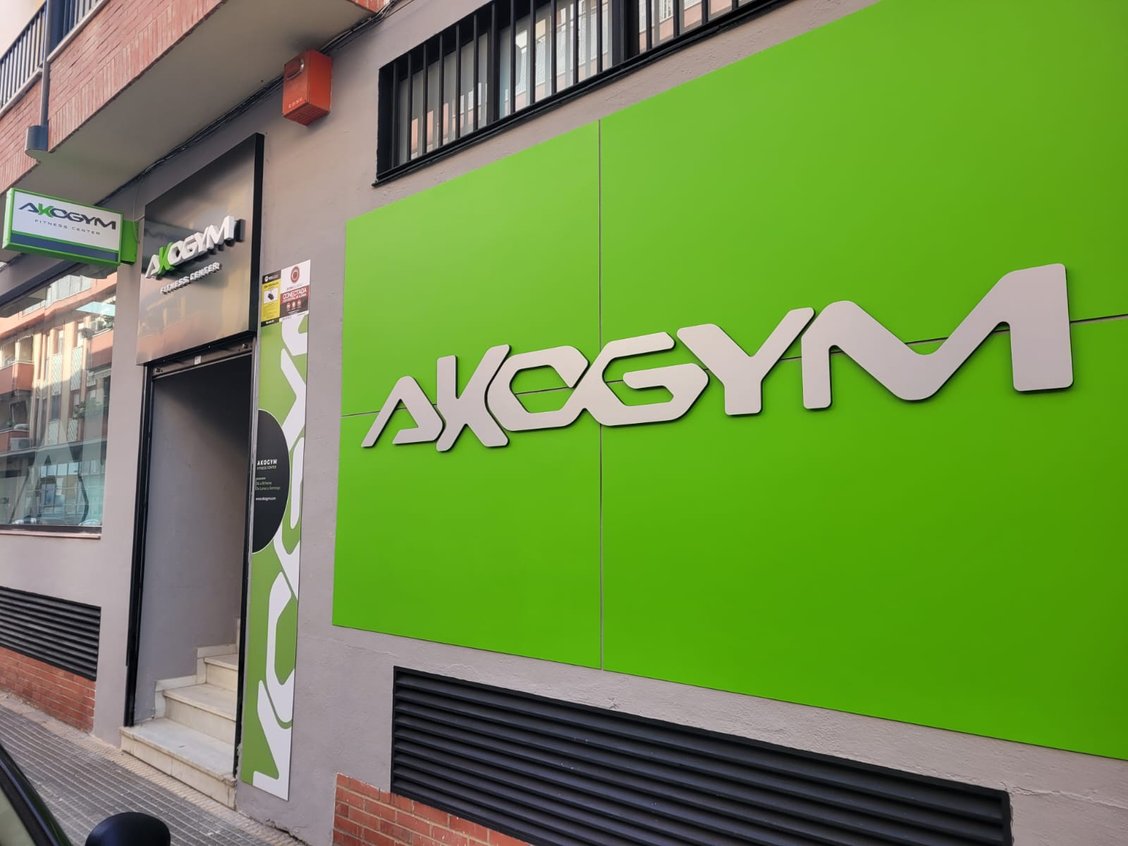 Letras corpóreas para empresa