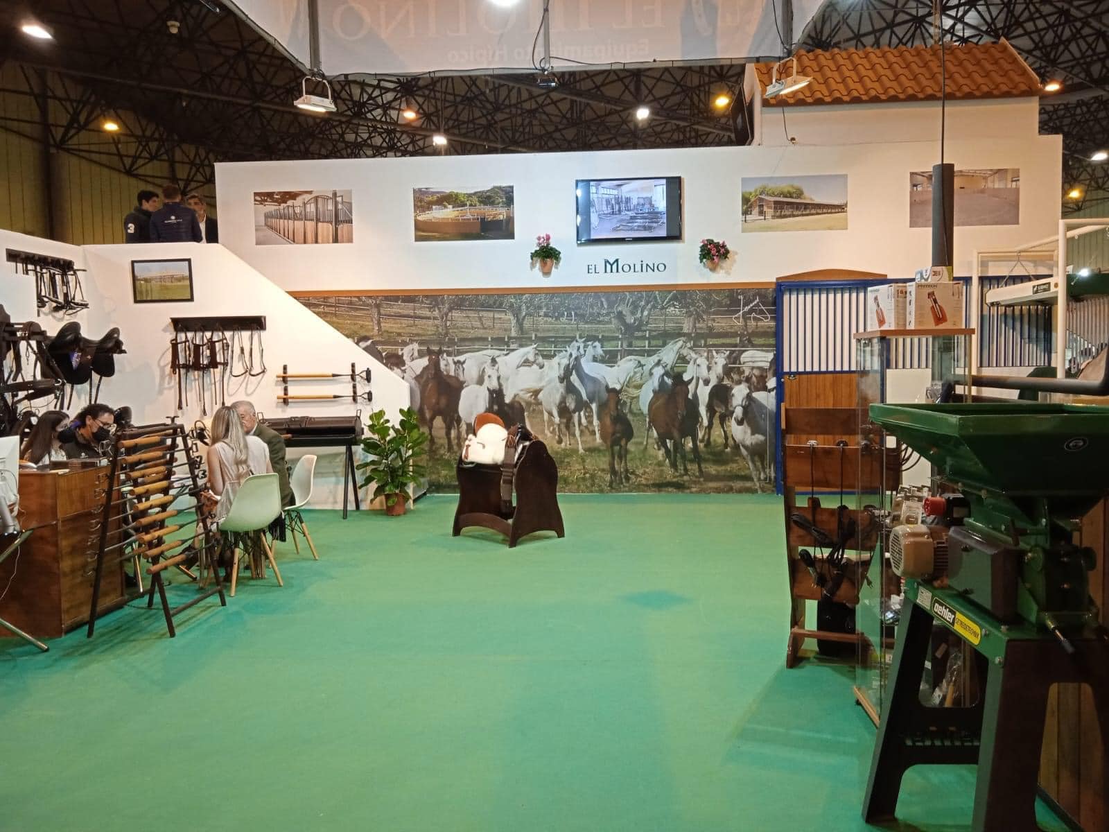 Diseño visual para eventos y decoración gráfica