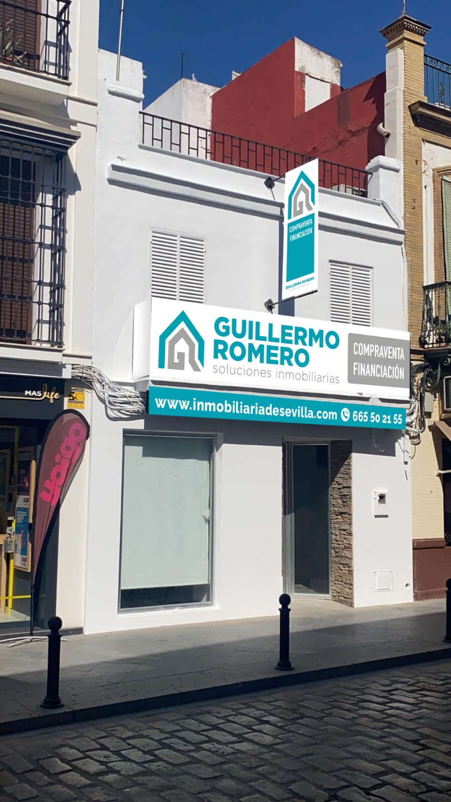 Rótulo luminoso para Flores y Espinas