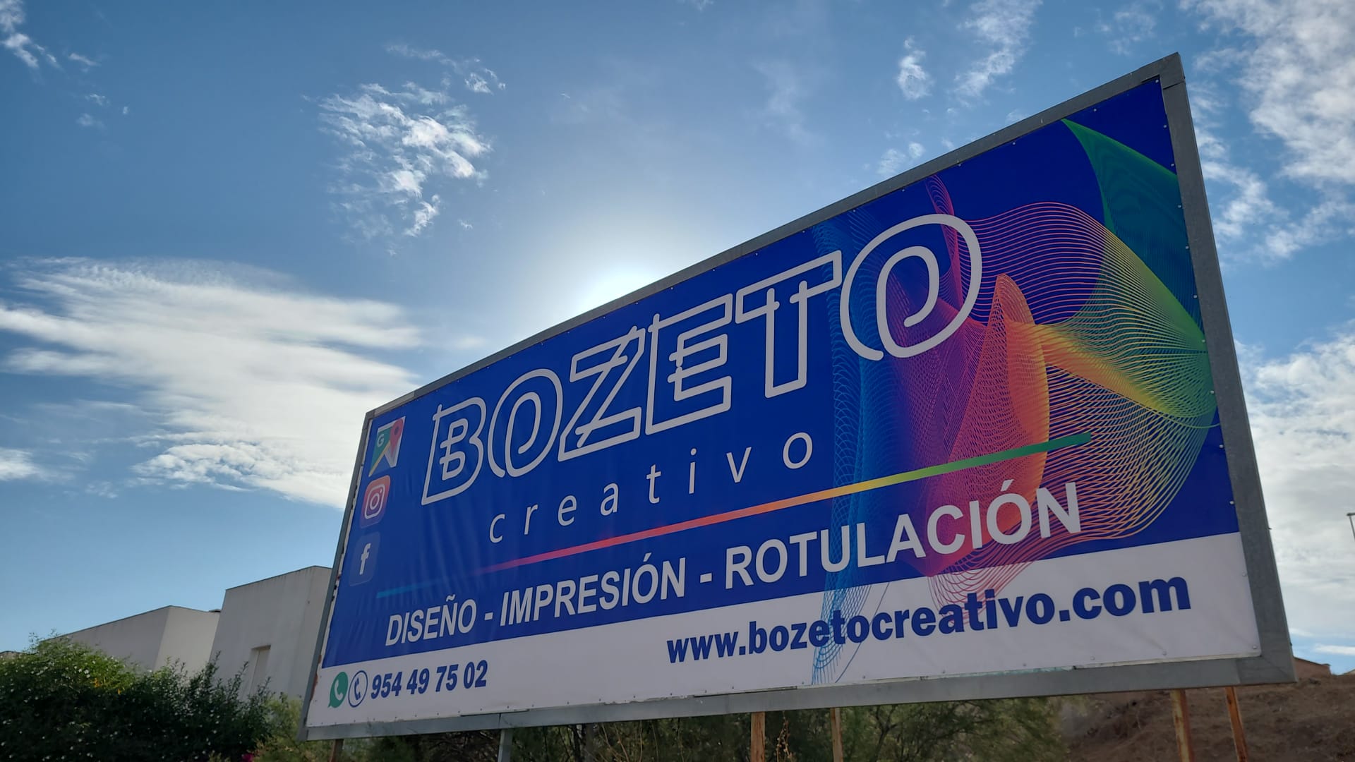 Rotulación de fachada comercial en Sevilla